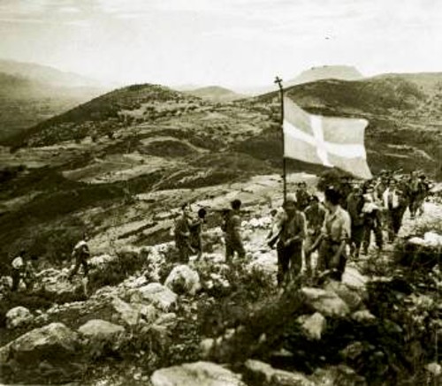 Πορεία ανταρτών του ΕΛΑΣ στα βουνά της Ελεύθερης Ελλάδας